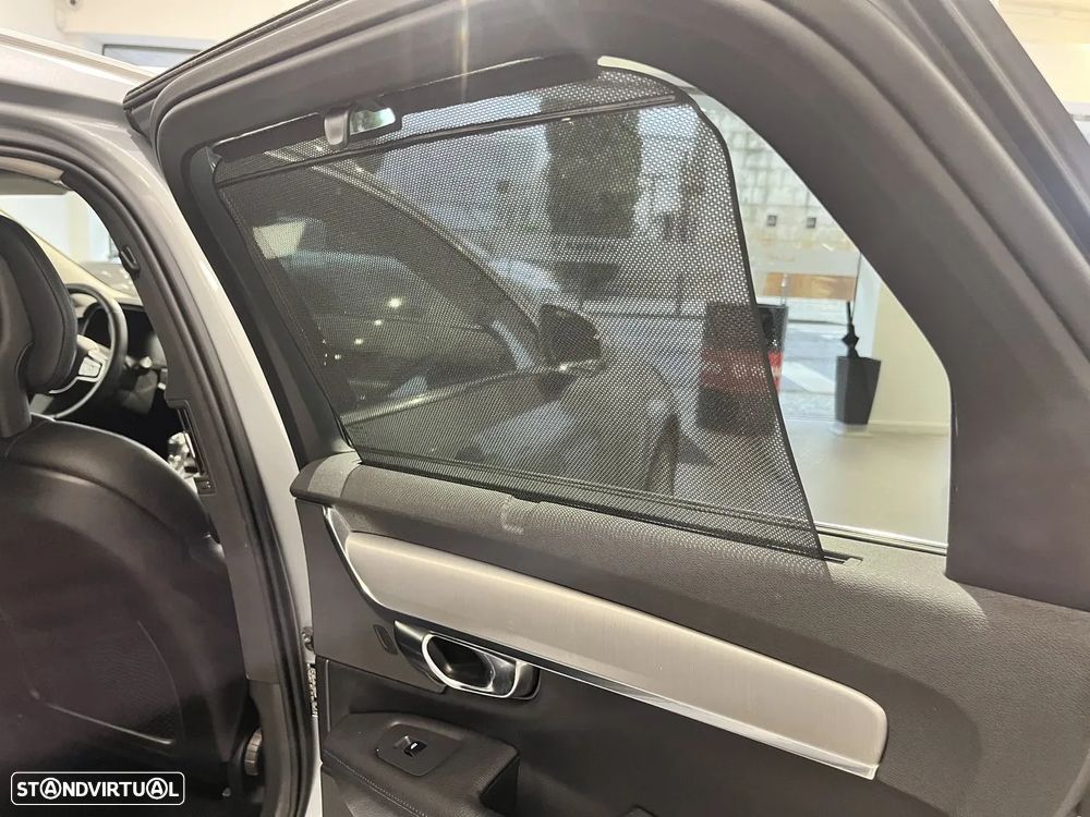 Volvo V90 2.0 D5 Momentum AWD Geartronic - 9