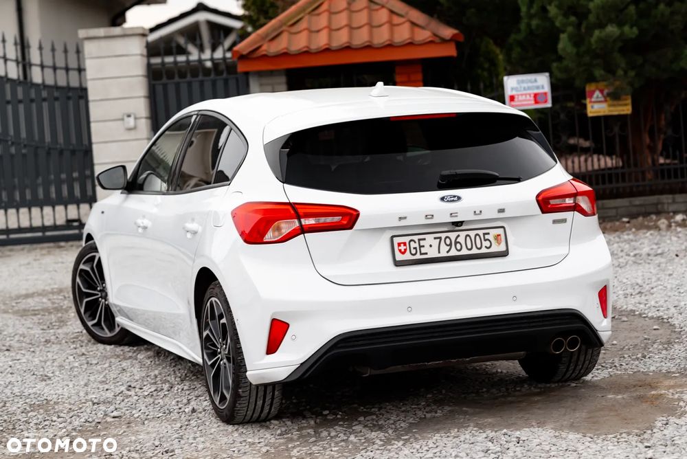 Ford Focus 1.0 EcoBoost Start-Stopp-System ST-LINE STYLE - 12