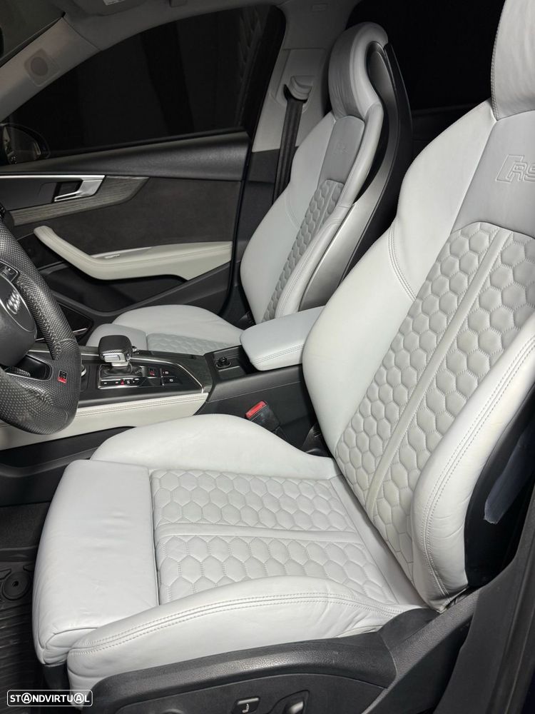 Audi RS4 S tronic - 8