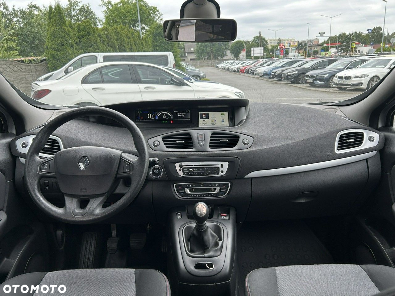 Renault Grand Scenic - 9