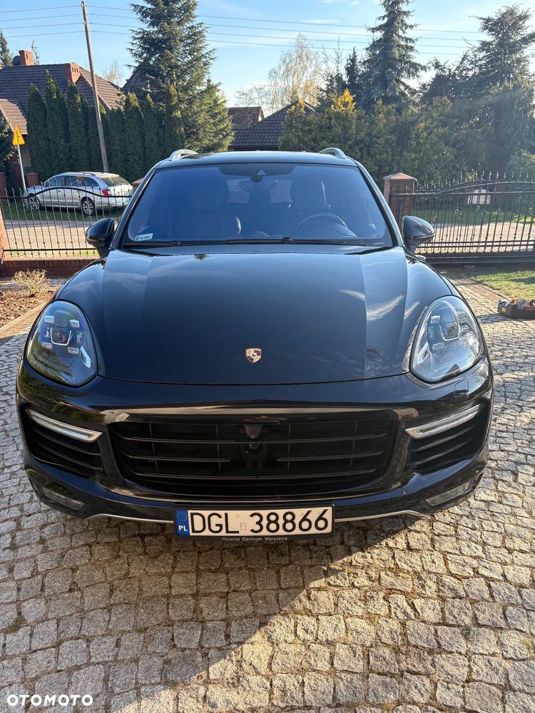 Porsche Cayenne Turbo - 1
