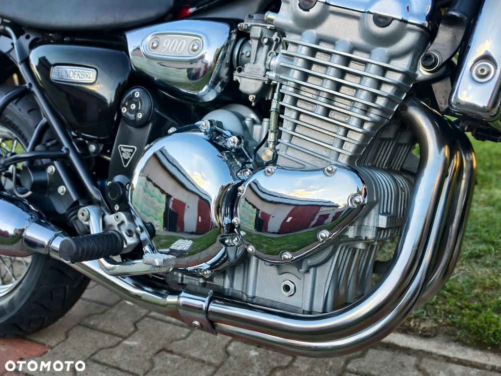 Triumph Thunderbird - 11