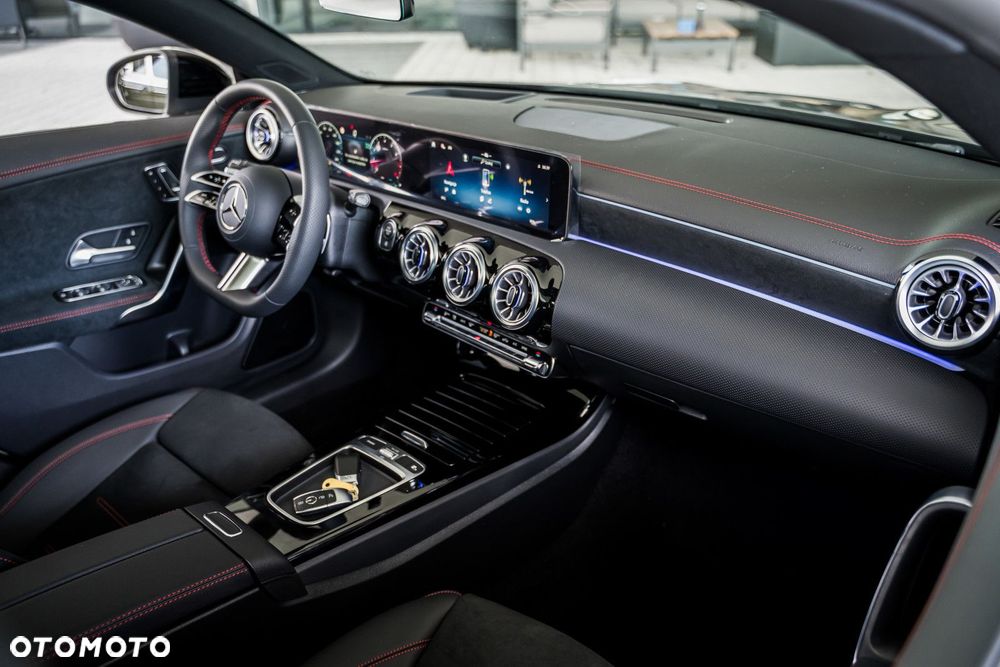 Mercedes-Benz CLA - 15