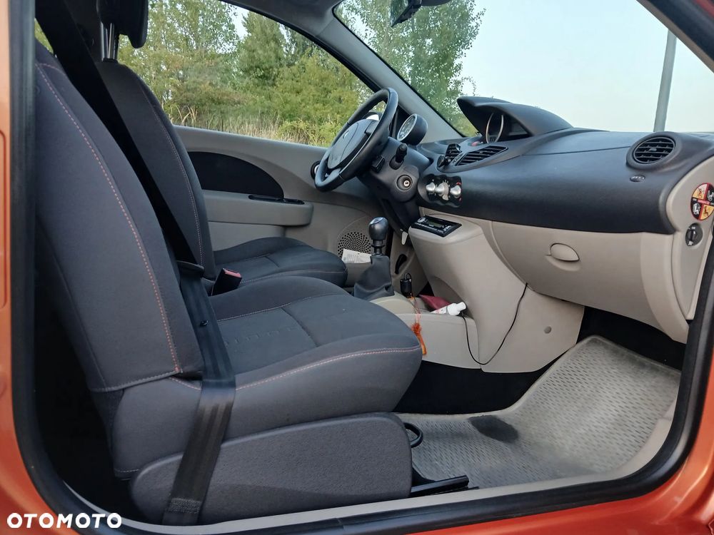 Renault Twingo 1.2 16V Night & Day - 9