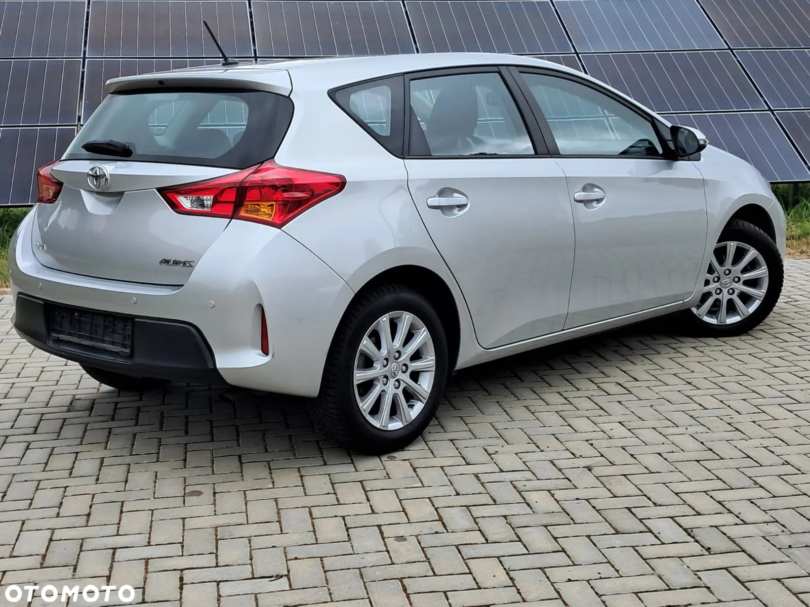 Toyota Auris 1.33 Dual-VVT-i Cool - 13