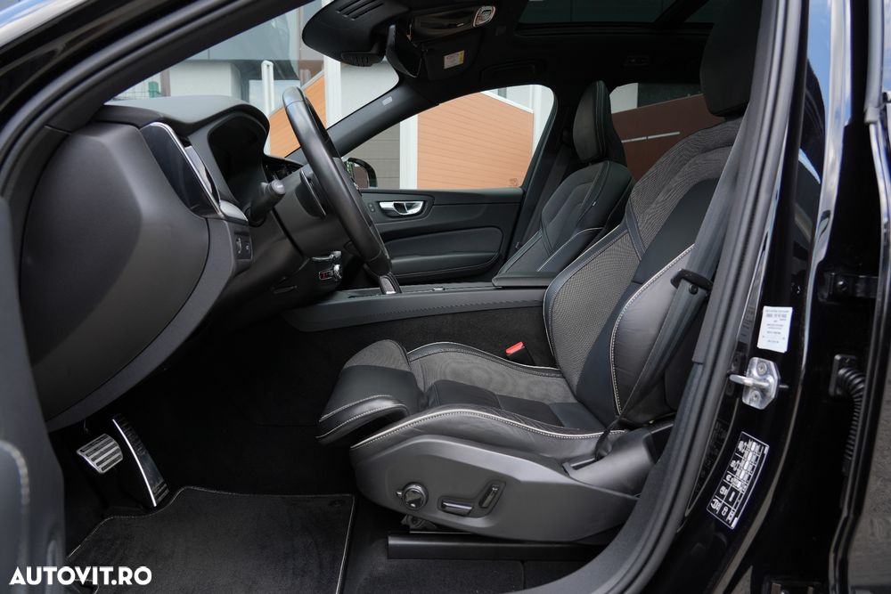 Volvo XC 60 D5 AWD Geartronic RDesign - 9