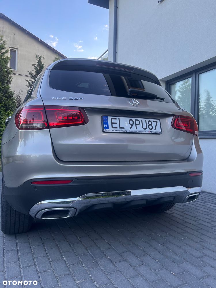 Mercedes-Benz GLC 300 4Matic 9G-TRONIC - 4