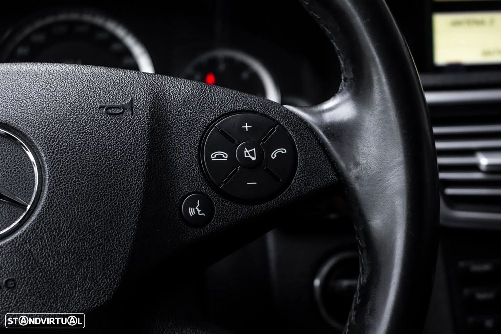 Mercedes-Benz E 220 BlueTEC 9G-TRONIC - 15