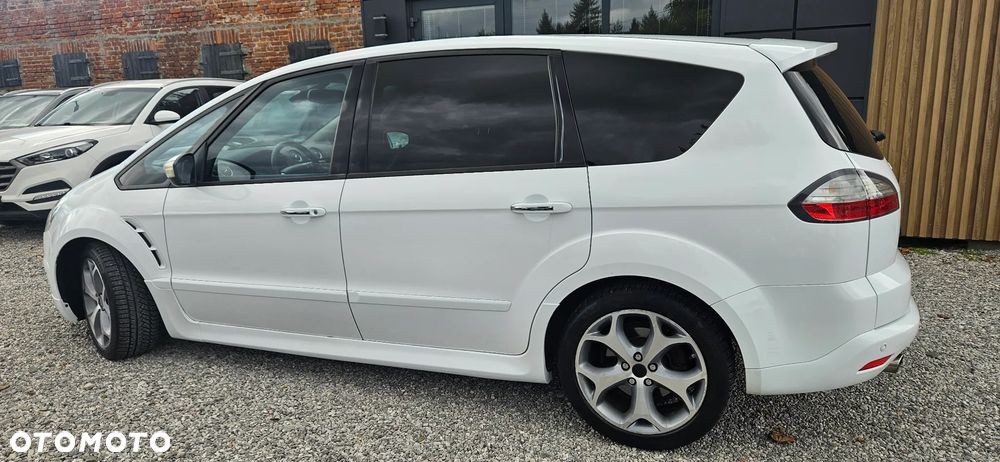 Ford S-Max - 12