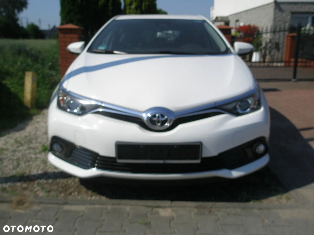 Toyota Auris 1.2 T Prestige - 26