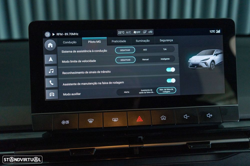 MG MG4 64 kWh Luxury - 34