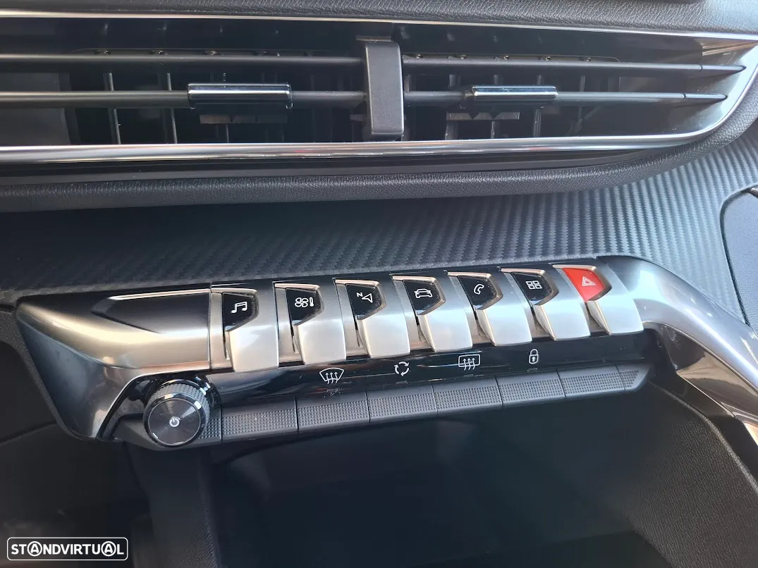 Peugeot 3008 PureTech 130 Stop & Start GPF Allure - 19