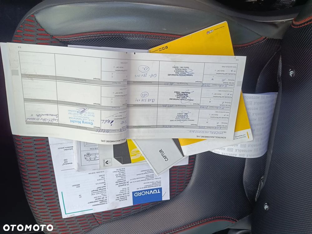 Renault Captur TCe 120 EDC Helly Hansen - 26