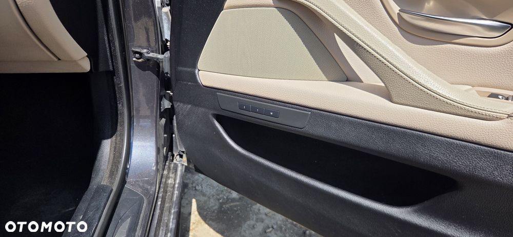 BMW Seria 5 530d xDrive - 21
