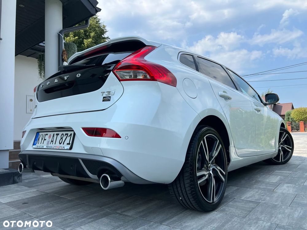 Volvo V40 T3 Inscription - 14