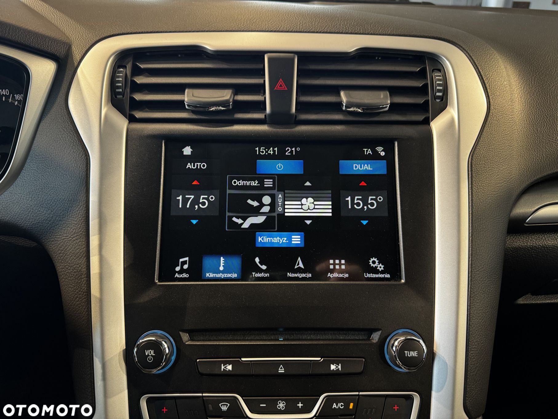 Ford Mondeo - 25