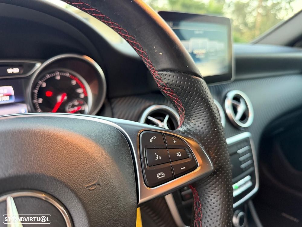 Mercedes-Benz A 180 d AMG Line - 28