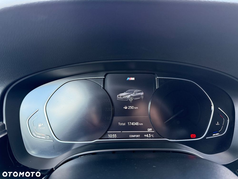 BMW Seria 5 520d xDrive Luxury Line sport - 11