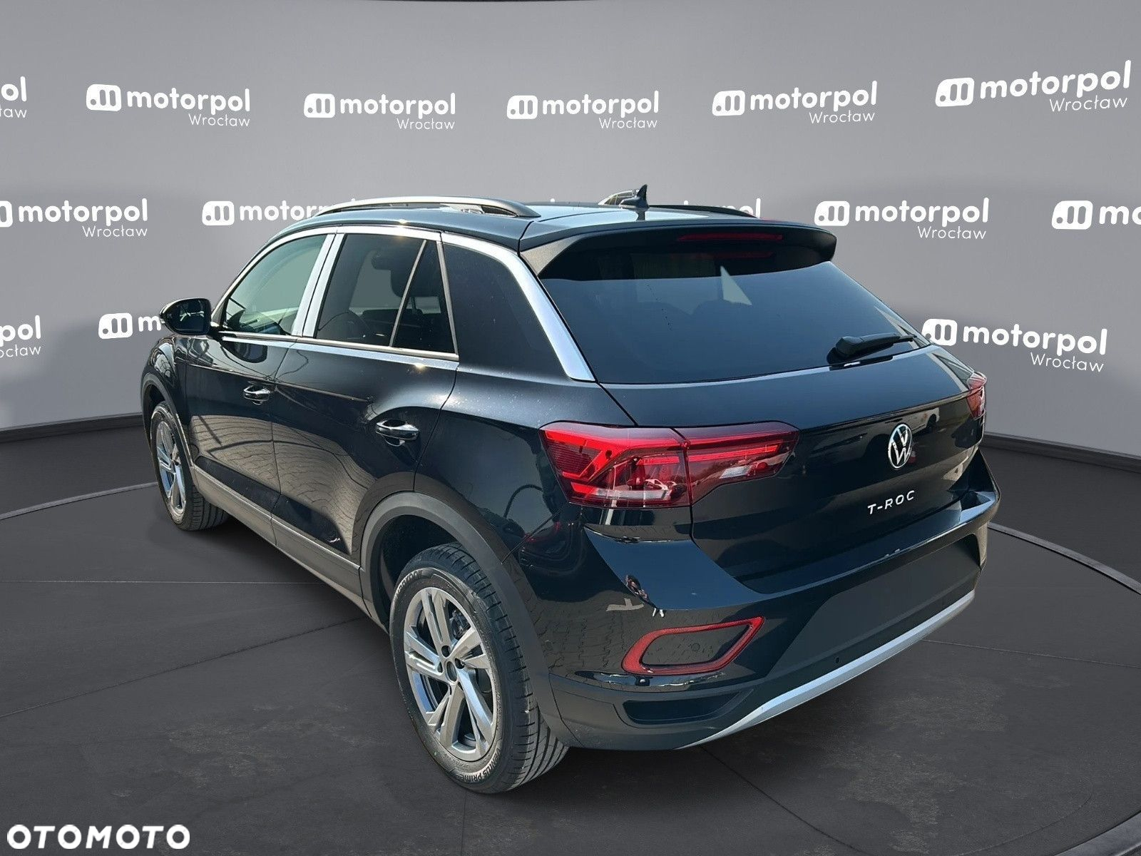 Volkswagen T-Roc - 8