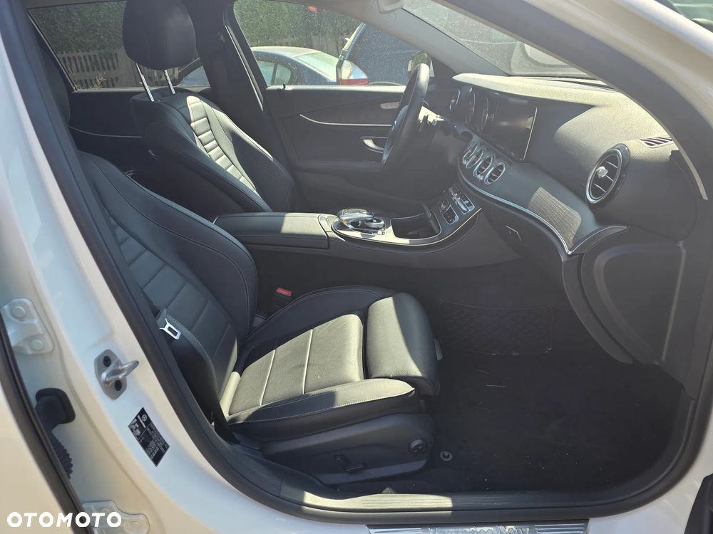 Mercedes-Benz Klasa E 300 de 9G-TRONIC Exclusive - 5