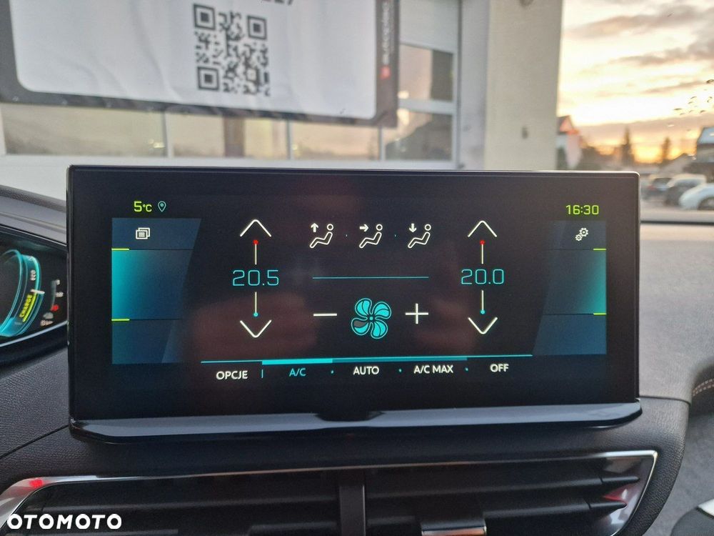 Peugeot 3008 1.6 PureTech HYbrid GT Line S&S EAT8 - 25