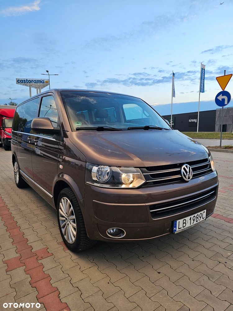 Volkswagen Multivan - 1