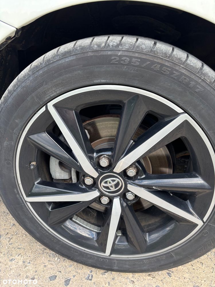 Toyota Auris - 10