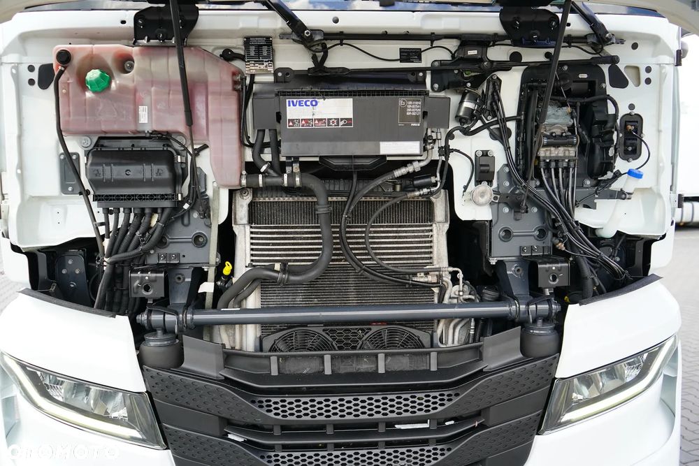 Iveco / S-WAY / 420 / E 6 / KONTENER + WINDA / 20 PALET / RETARDER / OŚ SKRĘTNA / ROLETA - 29