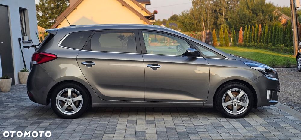 Kia Carens 1.7 CRDi L 7os - 4