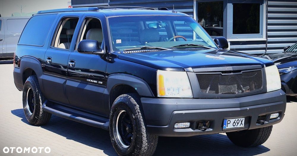 Cadillac Escalade - 3
