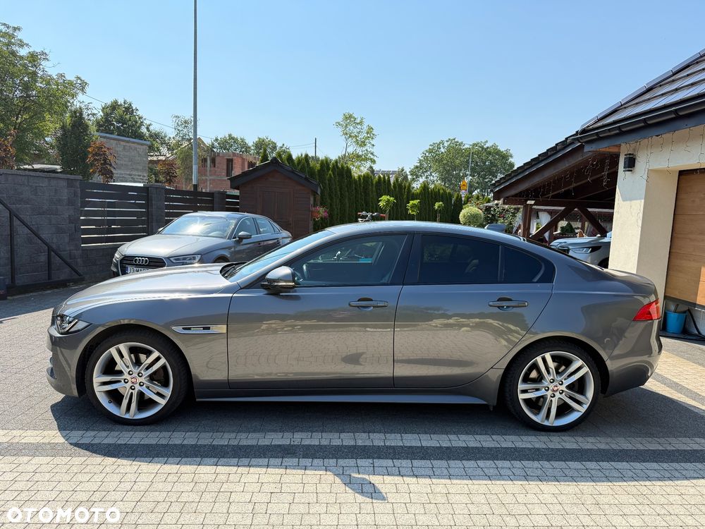 Jaguar XE 20d AWD R-Sport - 17
