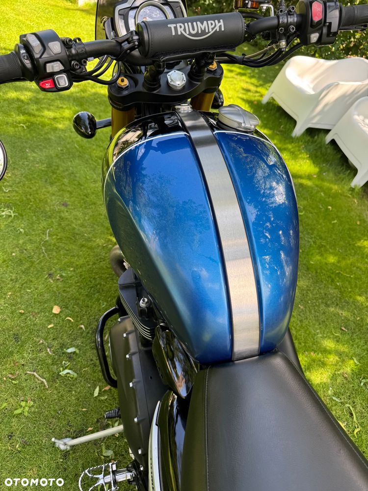 Triumph Scrambler - 9