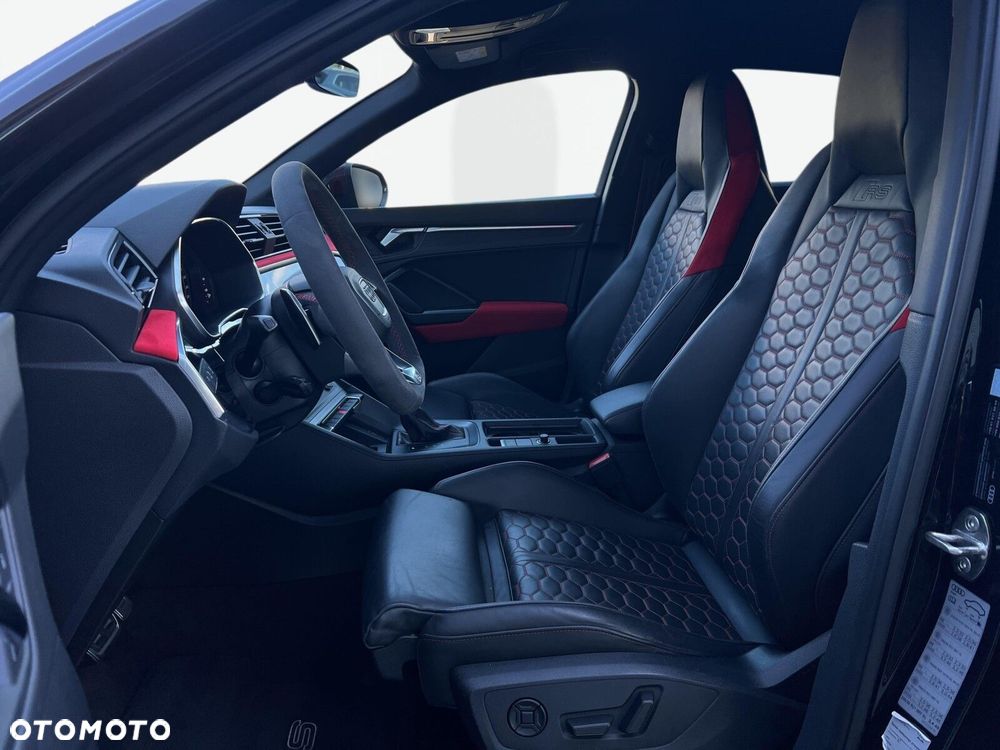 Audi RS Q3 Sportback - 11