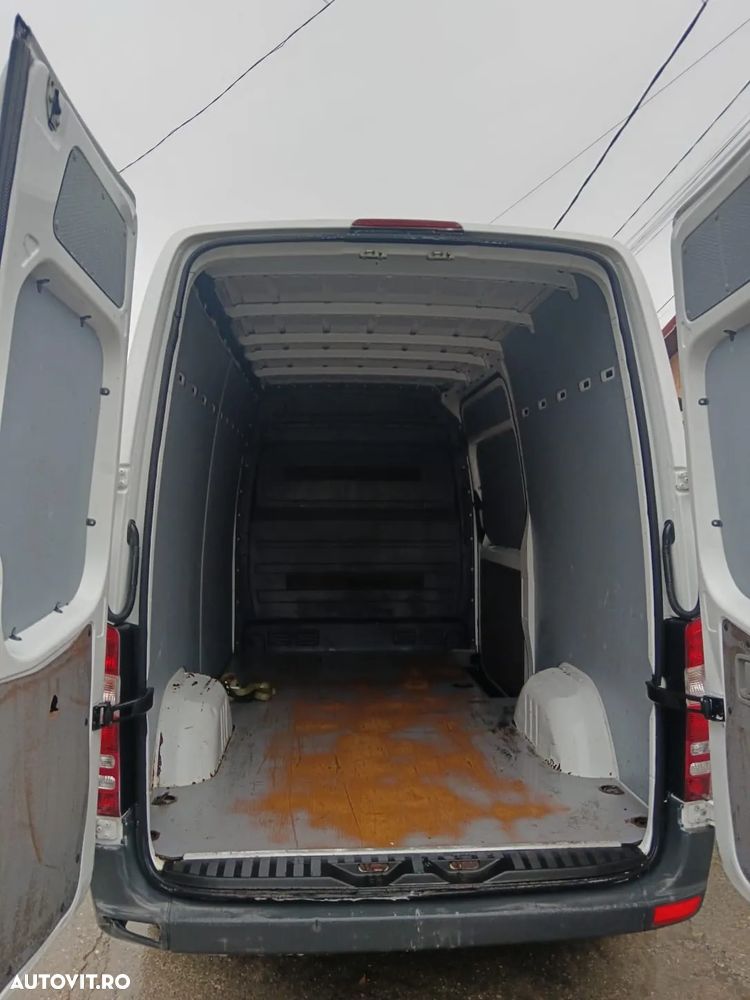 Mercedes-Benz Sprinter - 5