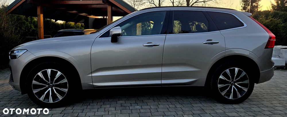 Volvo XC 60 B4 D Geartronic Momentum Pro - 23