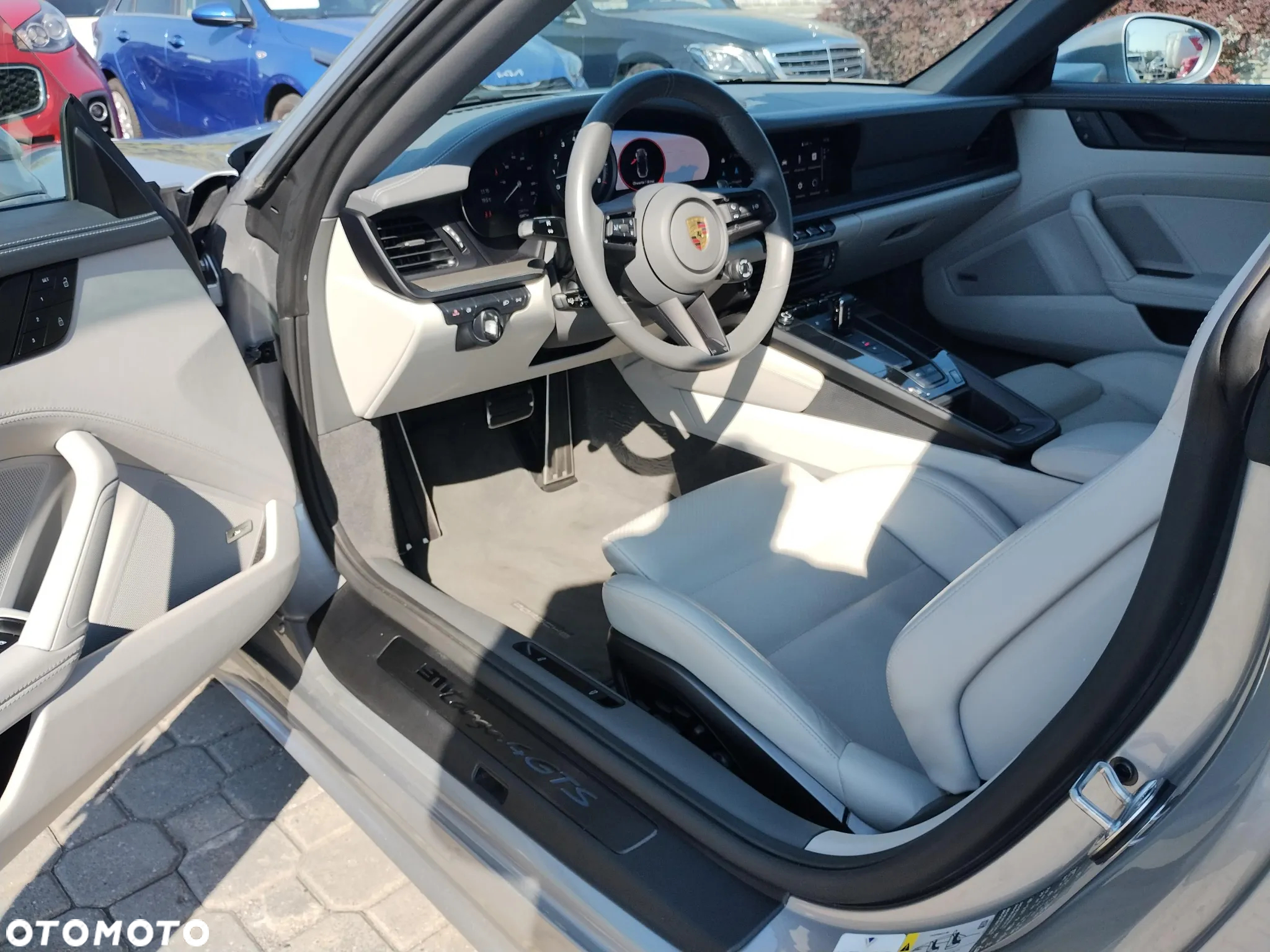Porsche 911 Targa 4 GTS - 32