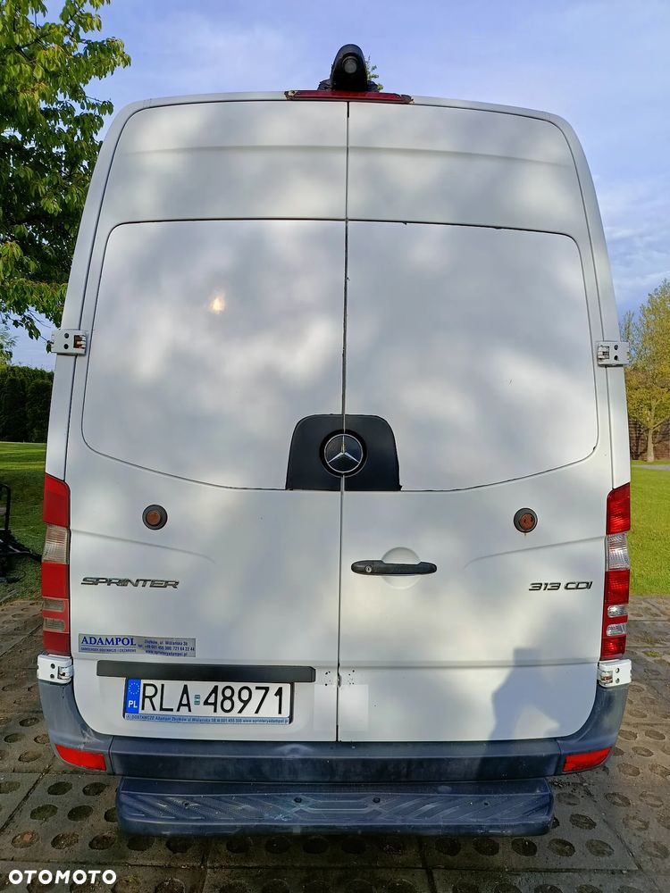 Mercedes-Benz Sprinter - 14