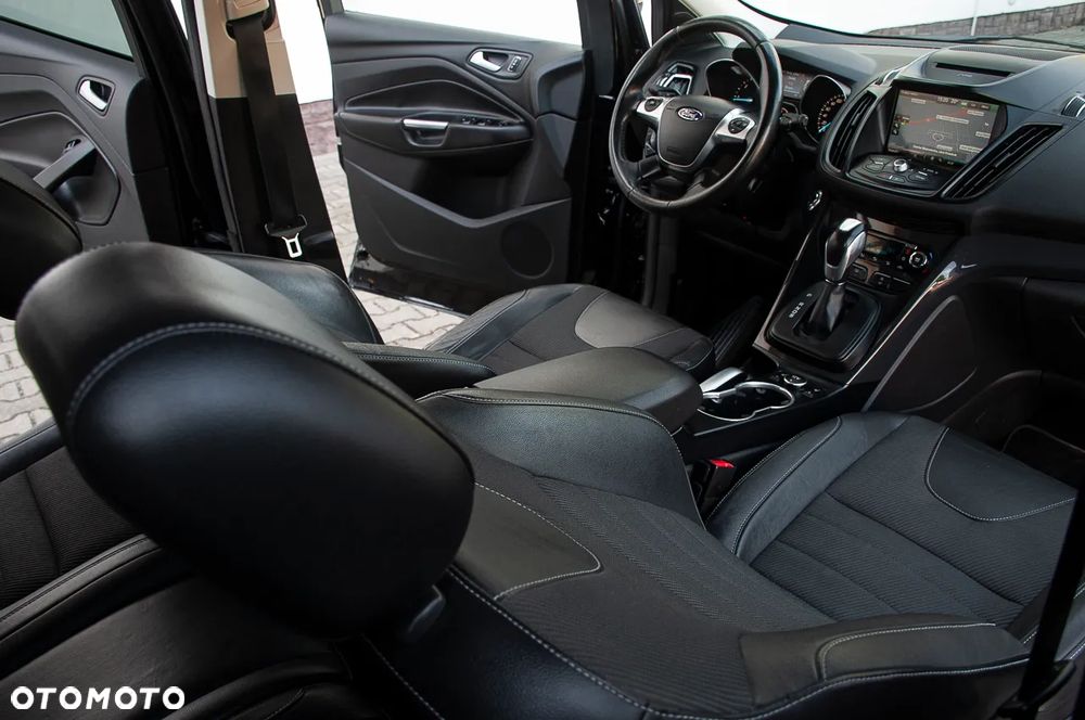 Ford Kuga 2.0 TDCi 4x4 Titanium - 22