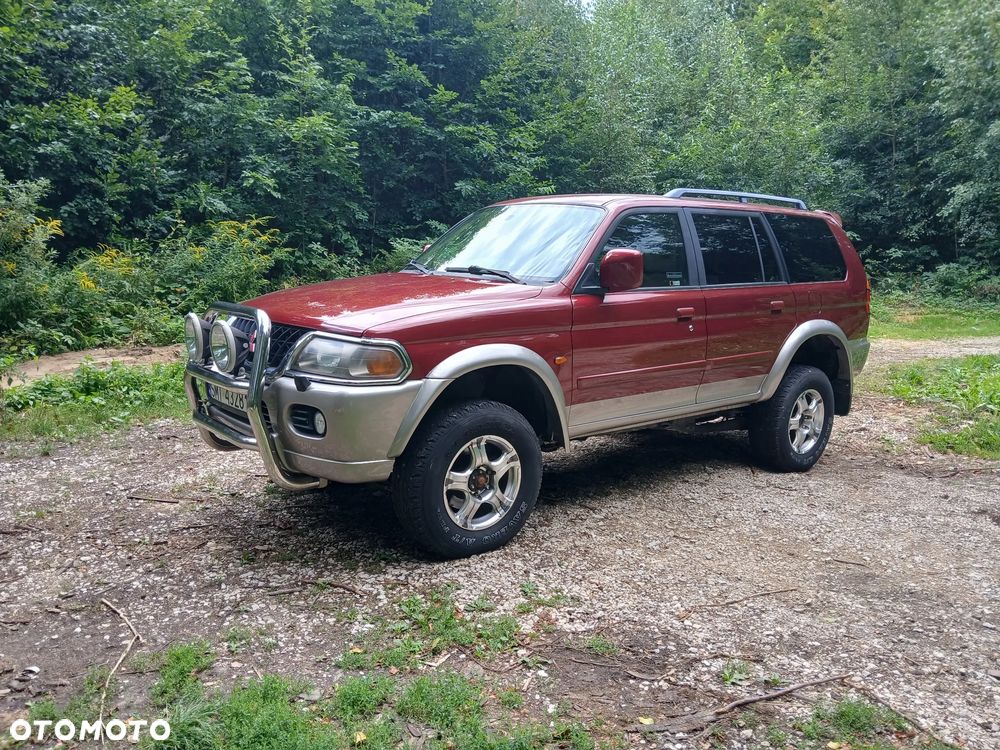 Mitsubishi Pajero - 4
