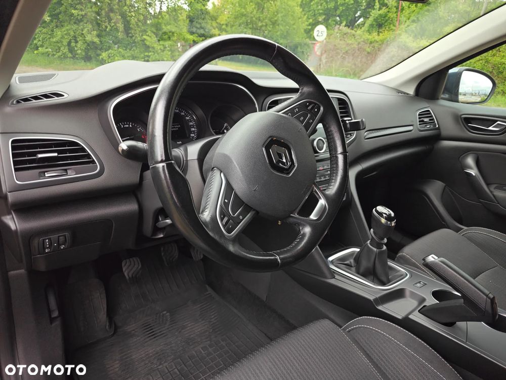 Renault Megane 1.6 SCe Life - 11