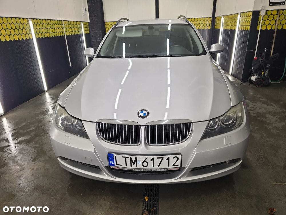 BMW Seria 3 325i - 2