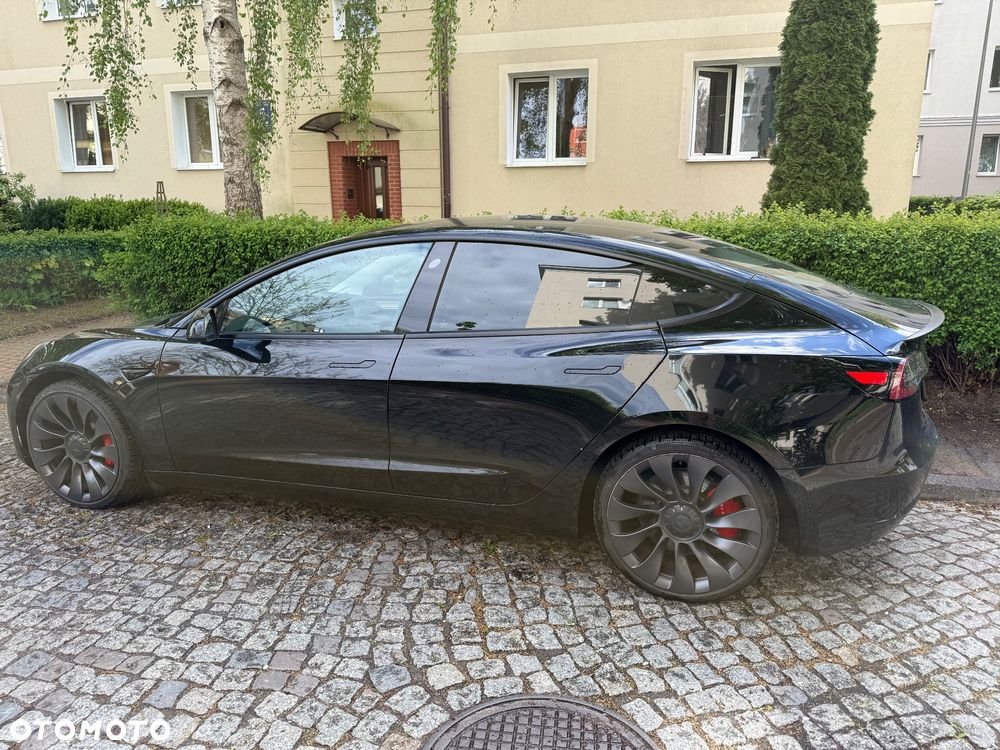 Tesla Model 3 - 3