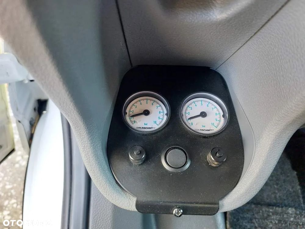 Ford ROLLER TEAM Kronos 5-Osobowy - 11