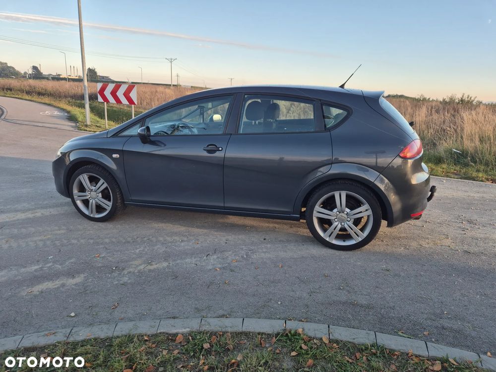 Seat Leon 2008 photo 4