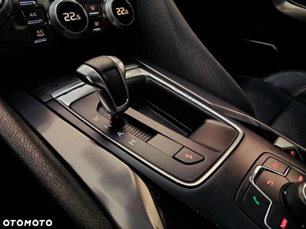 Citroën DS5 e-HDi 110 EGS6 SoChic - 23