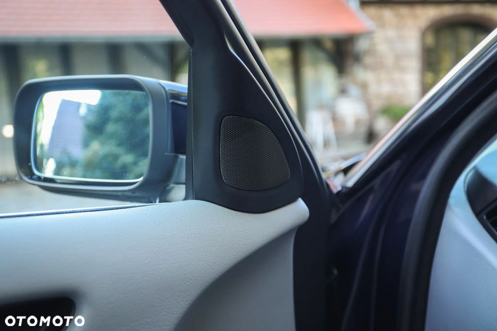 BMW Seria 3 323i - 14