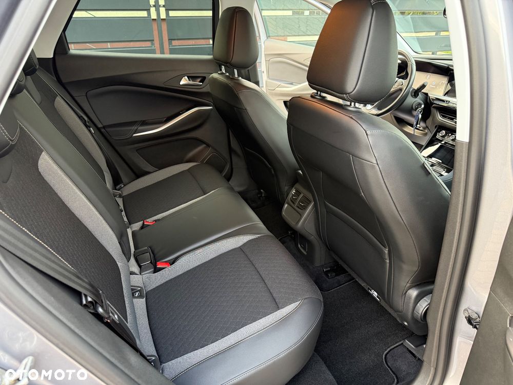 Opel Grandland 1.5 D Automatik Business Elegance - 25