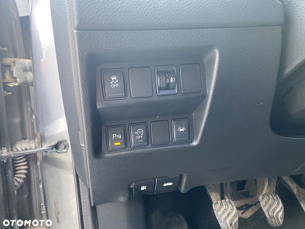 Nissan Qashqai 1.6 DIG-T N-Connecta - 21