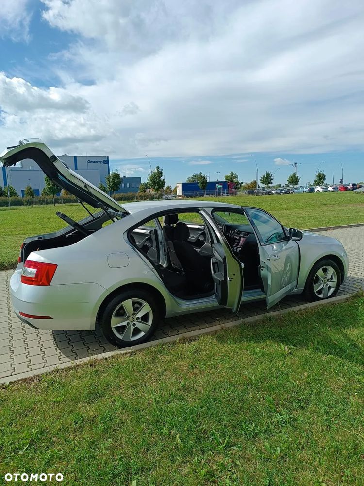 Skoda Octavia 1.6 TDI Ambition - 11