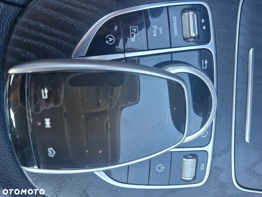 Mercedes-Benz Klasa E 220 d 4-Matic 9G-TRONIC - 7